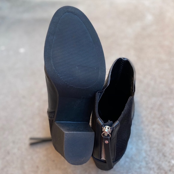 Divided H&M | Beautiful Black heeled booties - Picture 13 of 16